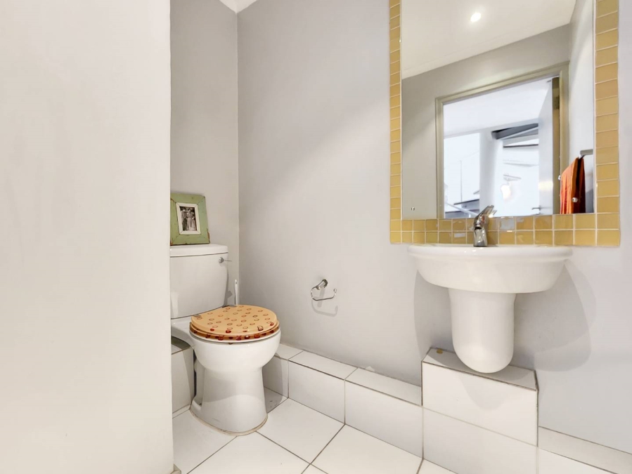 1 Bedroom Property for Sale in De Waterkant Western Cape